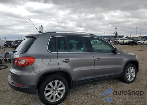 2009 Volkswagen Tiguan S из США, поврежденный, VIN WVGAV75N89W003933